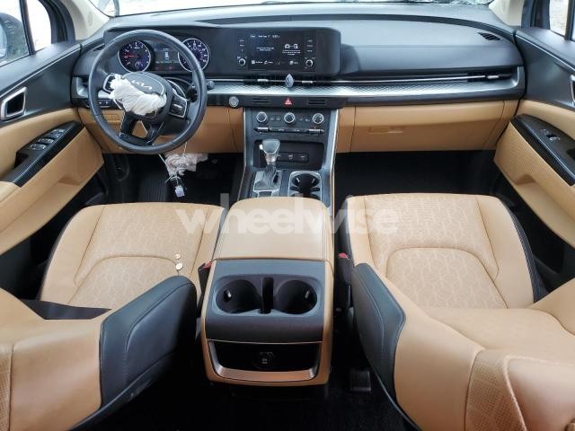 Photo 2 of 2022 KIA CARNIVAL LX (VIN KNDNB4H39N6058277)