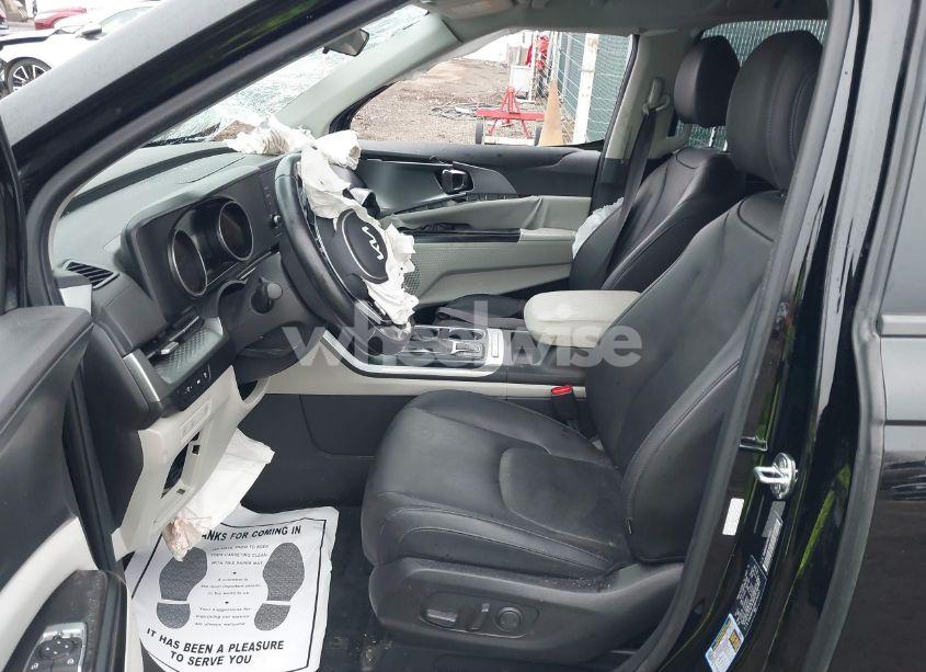 Photo 5 of 2022 Kia Carnival MPV LX SEAT PACKAGE (VIN KNDNB4H39N6148397)