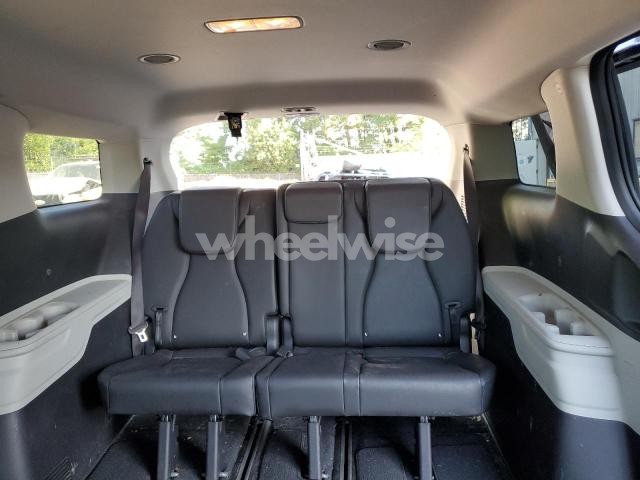 Photo 10 of 2024 KIA CARNIVAL LX (VIN KNDNB4H39R6434997)