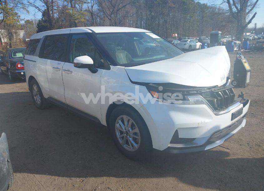 2022 Kia Carnival MPV LX (VIN KNDNB4H3XN6187788) main photo