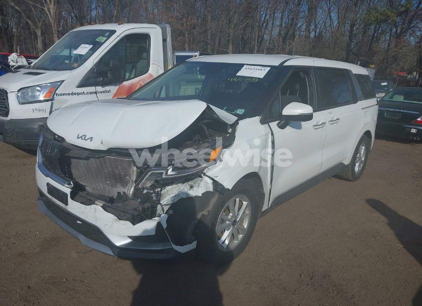 Photo 2 of 2022 Kia Carnival MPV LX (VIN KNDNB4H3XN6187788)