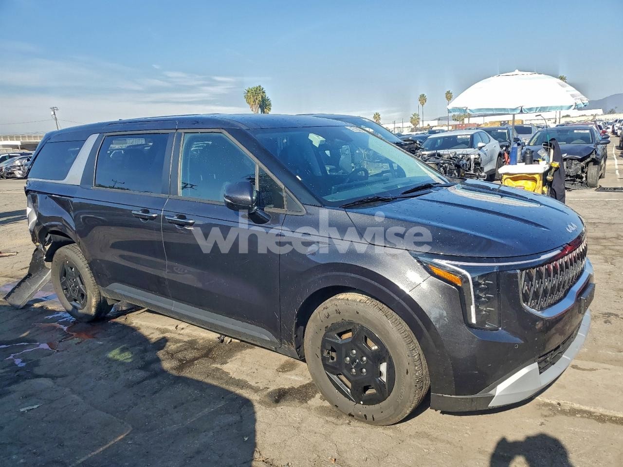 Photo 4 of 2026 KIA CARNIVAL LX (VIN KNDNB5K34T6584246)