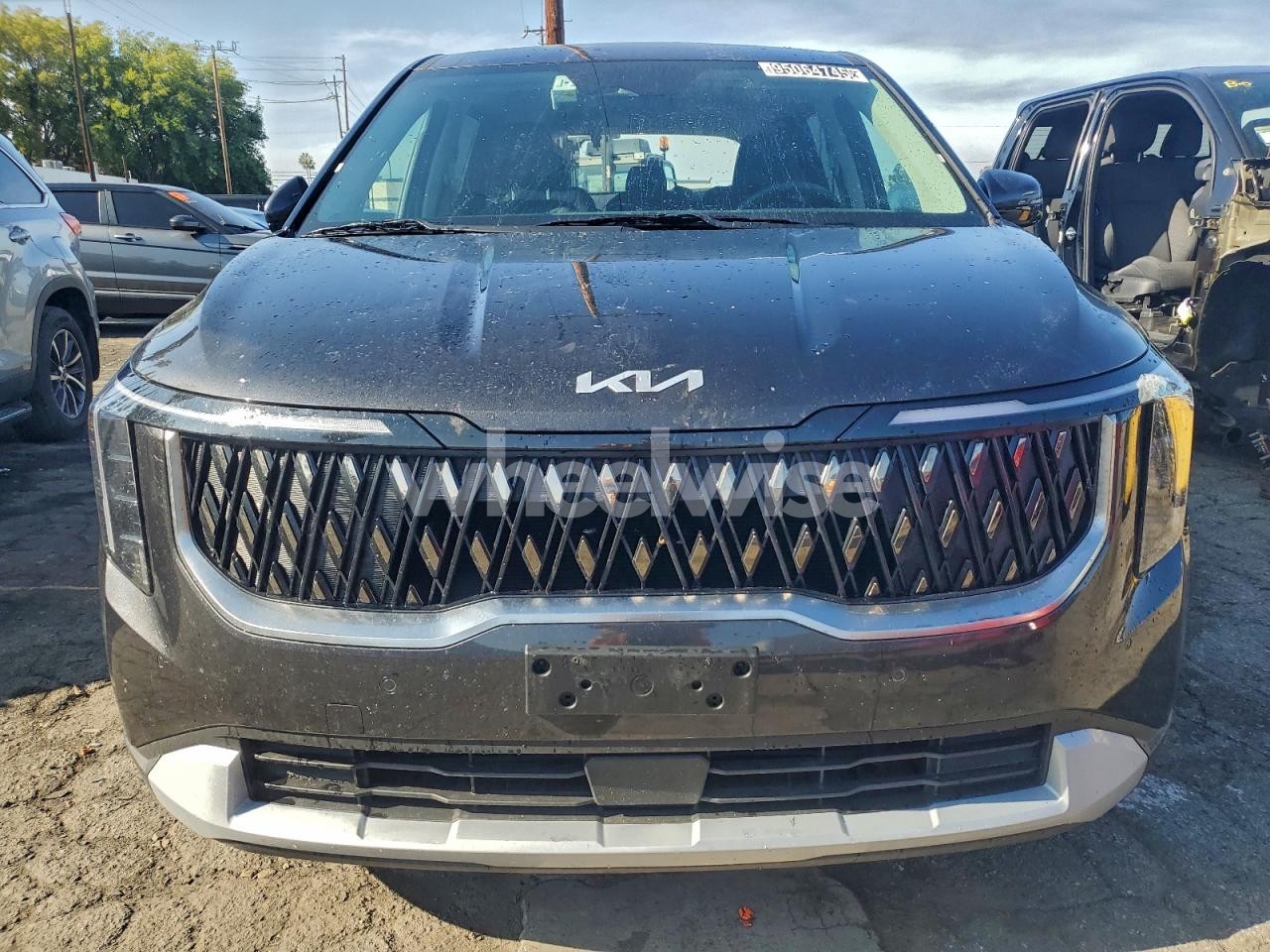 Photo 5 of 2026 KIA CARNIVAL LX (VIN KNDNB5K34T6584246)