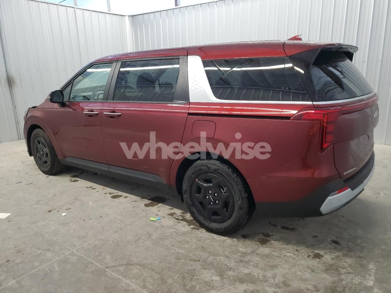 Photo 2 of 2026 KIA CARNIVAL LX (VIN KNDNB5K37T6590140)