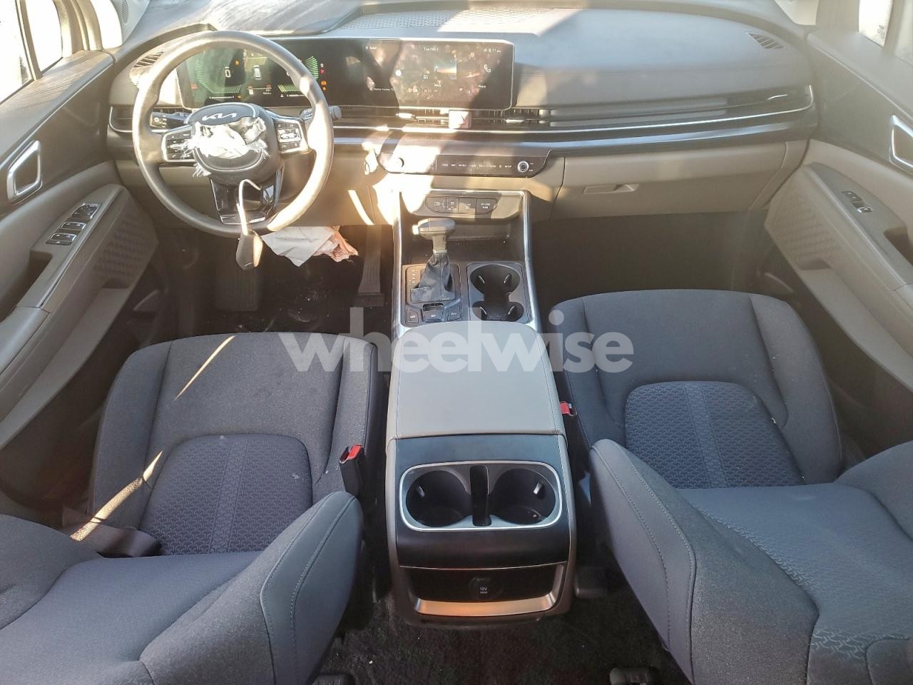 Photo 8 of 2025 KIA CARNIVAL LX (VIN KNDNB5K3XS6498700)