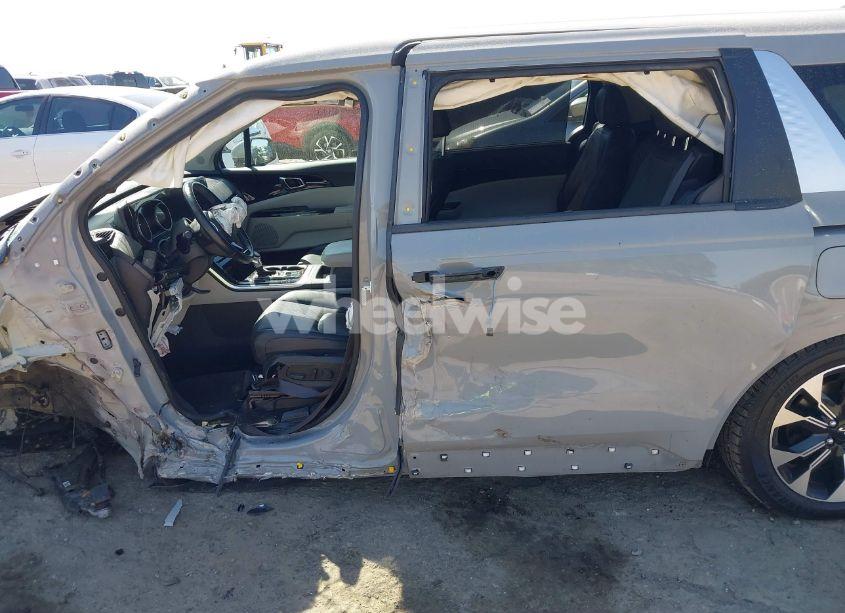 Photo 14 of 2022 Kia Carnival MPV EX (VIN KNDNC5H30N6147030)