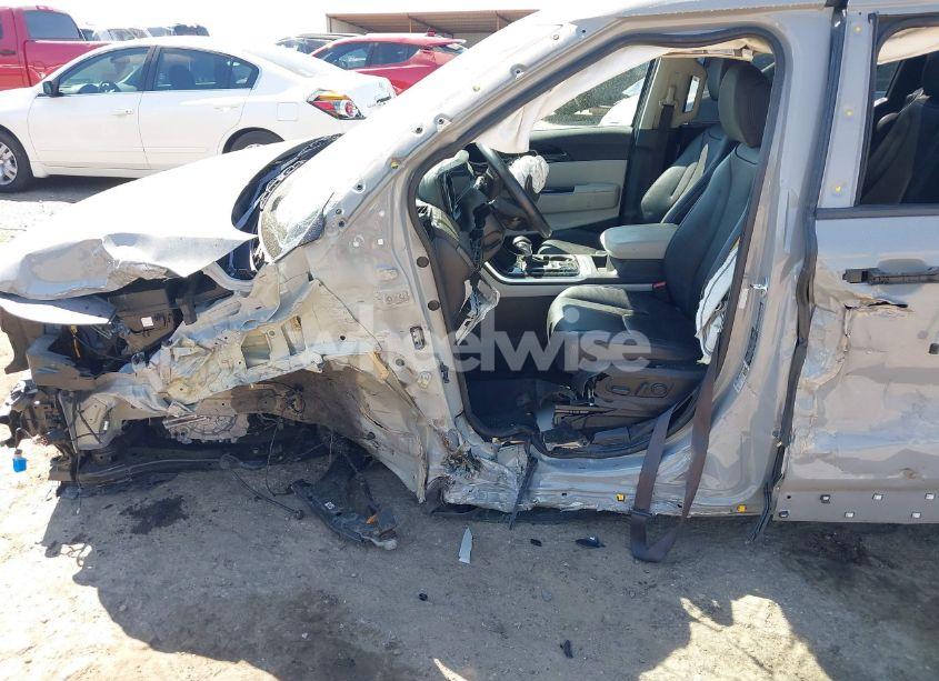 Photo 6 of 2022 Kia Carnival MPV EX (VIN KNDNC5H30N6147030)