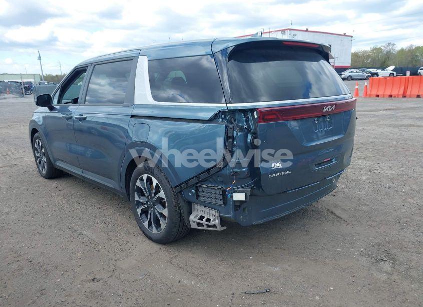 Photo 3 of 2024 Kia Carnival MPV EX (VIN KNDNC5H33R6449398)