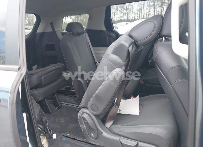 Photo 8 of 2024 Kia Carnival MPV EX (VIN KNDNC5H33R6449398)