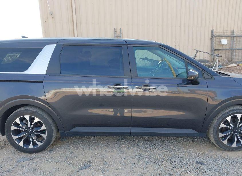 Photo 14 of 2023 Kia Carnival MPV EX (VIN KNDNC5H35P6191978)