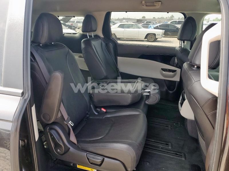 2024 KIA CARNIVAL EX (VIN KNDNC5H36R6386099) main photo