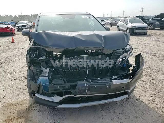 Photo 8 of 2024 KIA CARNIVAL EX (VIN KNDNC5H36R6386099)