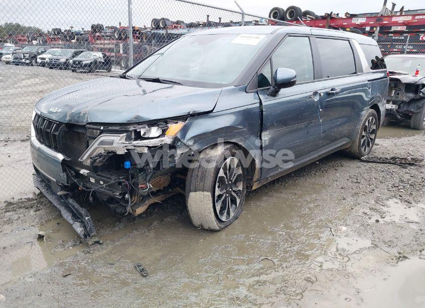 Photo 2 of 2023 Kia Carnival MPV EX (VIN KNDNC5H37P6261383)