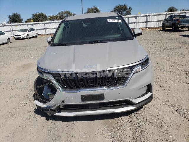 Photo 3 of 2022 KIA CARNIVAL EX (VIN KNDNC5H38N6088390)