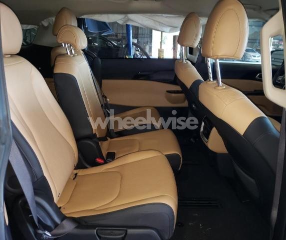 Photo 4 of 2024 KIA CARNIVAL EX (VIN KNDNC5H39R6356515)