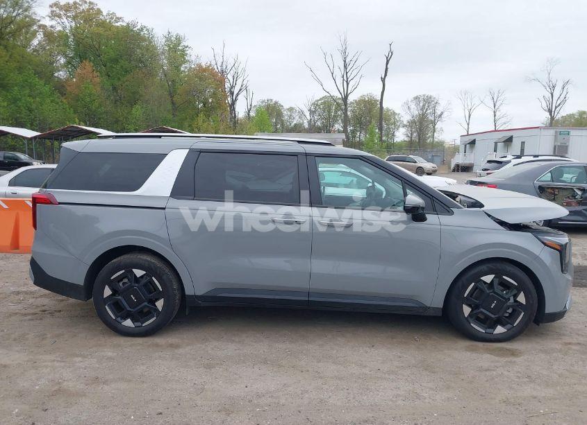 Photo 13 of 2025 Kia Carnival MPV EX (VIN KNDNC5K33S6476292)