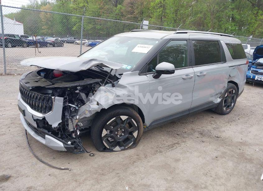 Photo 2 of 2025 Kia Carnival MPV EX (VIN KNDNC5K33S6476292)