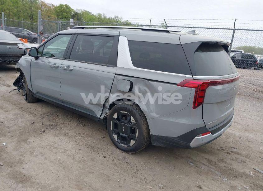 Photo 3 of 2025 Kia Carnival MPV EX (VIN KNDNC5K33S6476292)