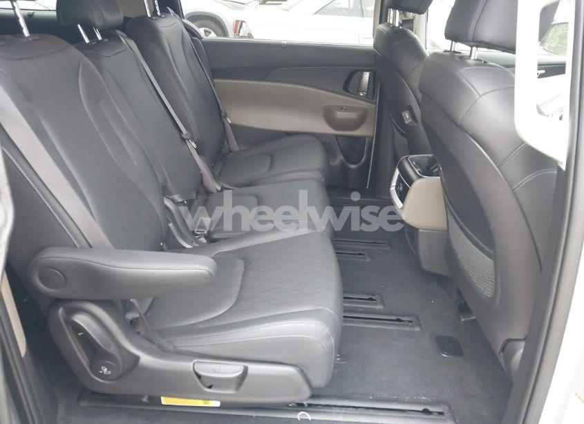 Photo 8 of 2025 Kia Carnival MPV EX (VIN KNDNC5K33S6476292)