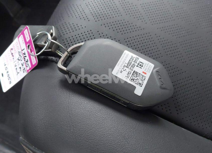 Photo 11 of 2025 Kia Carnival MPV EX (VIN KNDNC5K39S6452353)