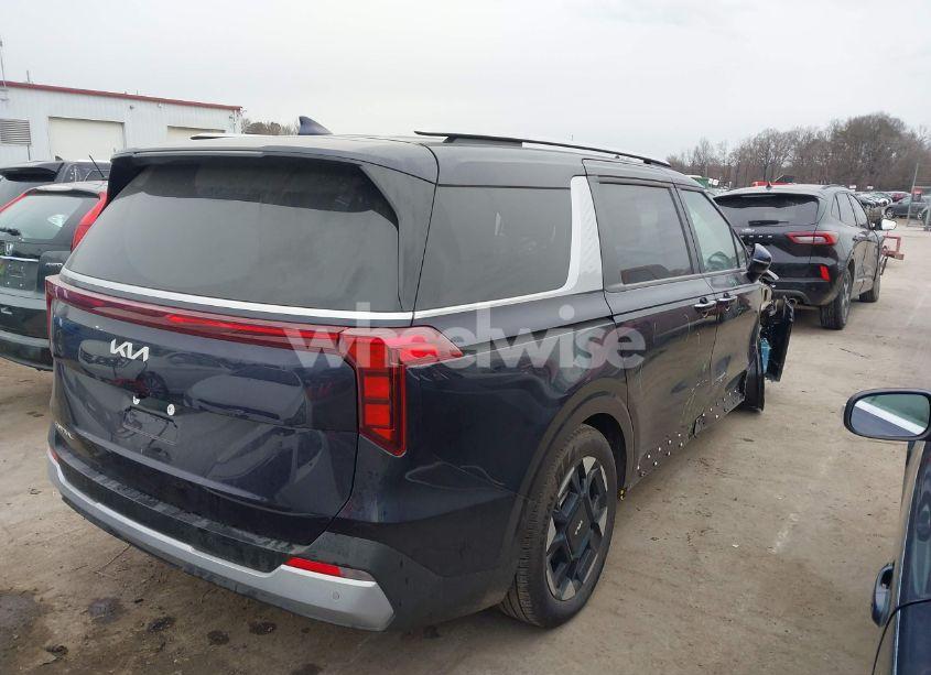 Photo 4 of 2025 Kia Carnival MPV EX (VIN KNDNC5K39S6452353)