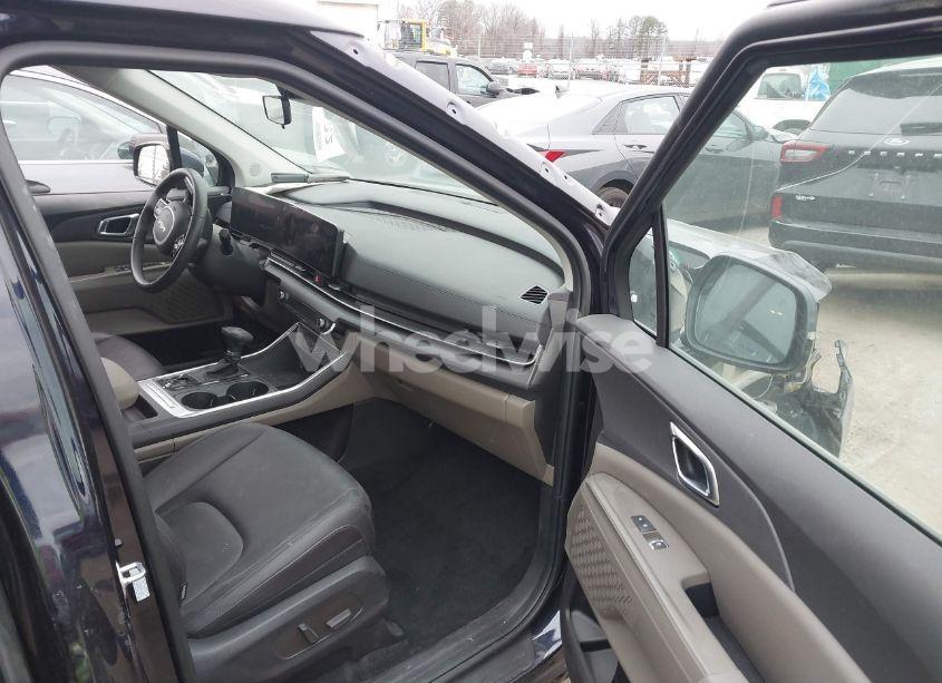 Photo 5 of 2025 Kia Carnival MPV EX (VIN KNDNC5K39S6452353)