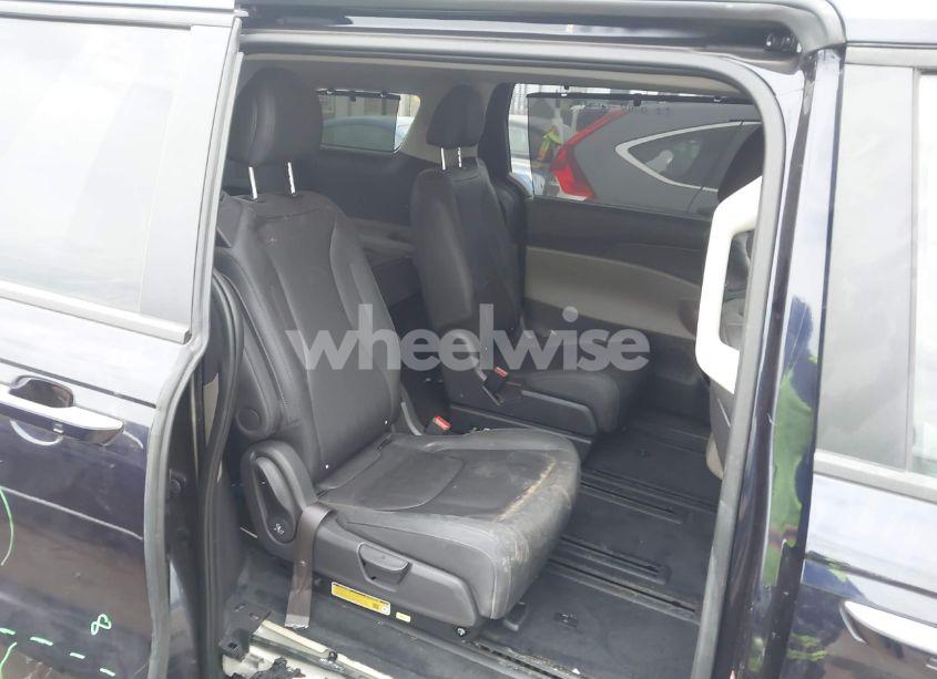 Photo 8 of 2025 Kia Carnival MPV EX (VIN KNDNC5K39S6452353)