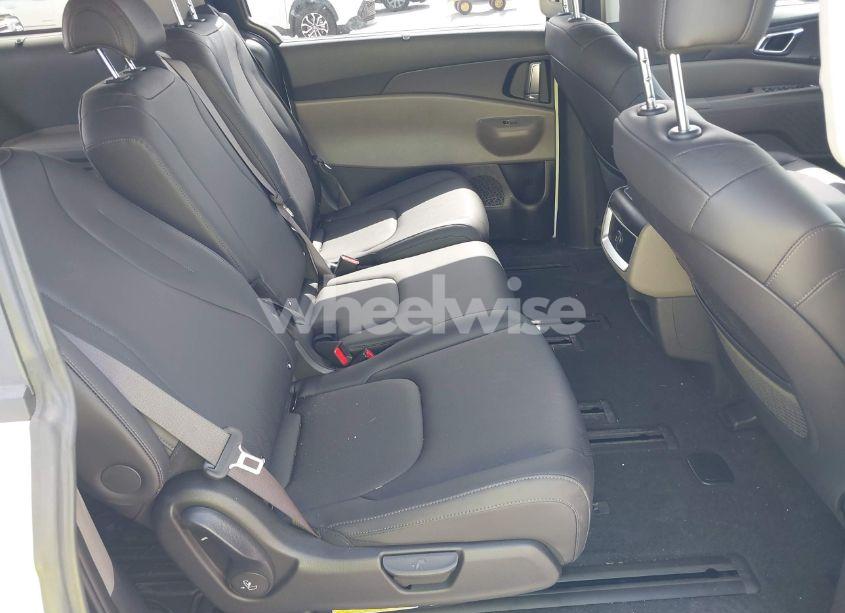 Photo 8 of 2025 Kia Carnival MPV HYBRID EX (VIN KNDNC5KA7S6051947)