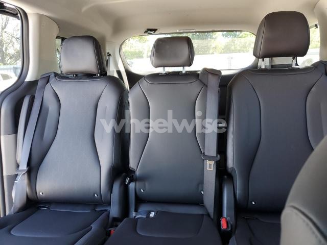 2025 KIA CARNIVAL EX (VIN KNDNC5KA8S6072919) main photo