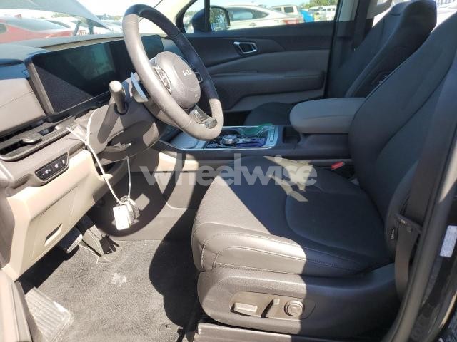 Photo 9 of 2025 KIA CARNIVAL EX (VIN KNDNC5KA8S6072919)