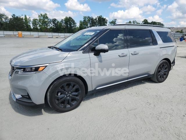 Photo 4 of 2024 KIA CARNIVAL SX (VIN KNDNE5H31R6425630)