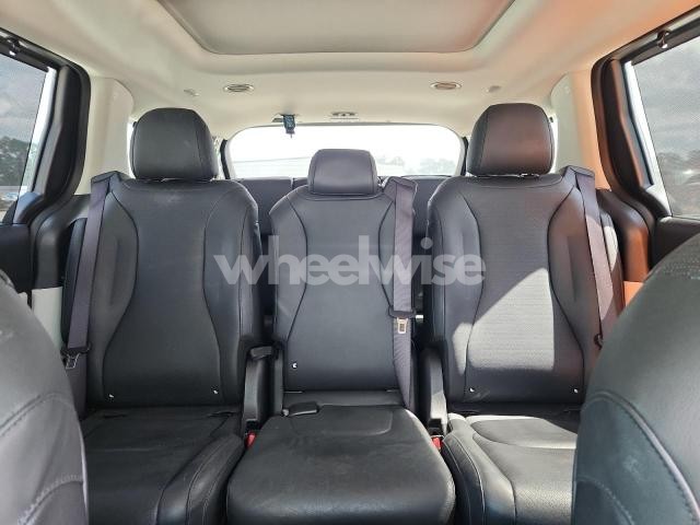 Photo 7 of 2024 KIA CARNIVAL SX (VIN KNDNE5H31R6425630)