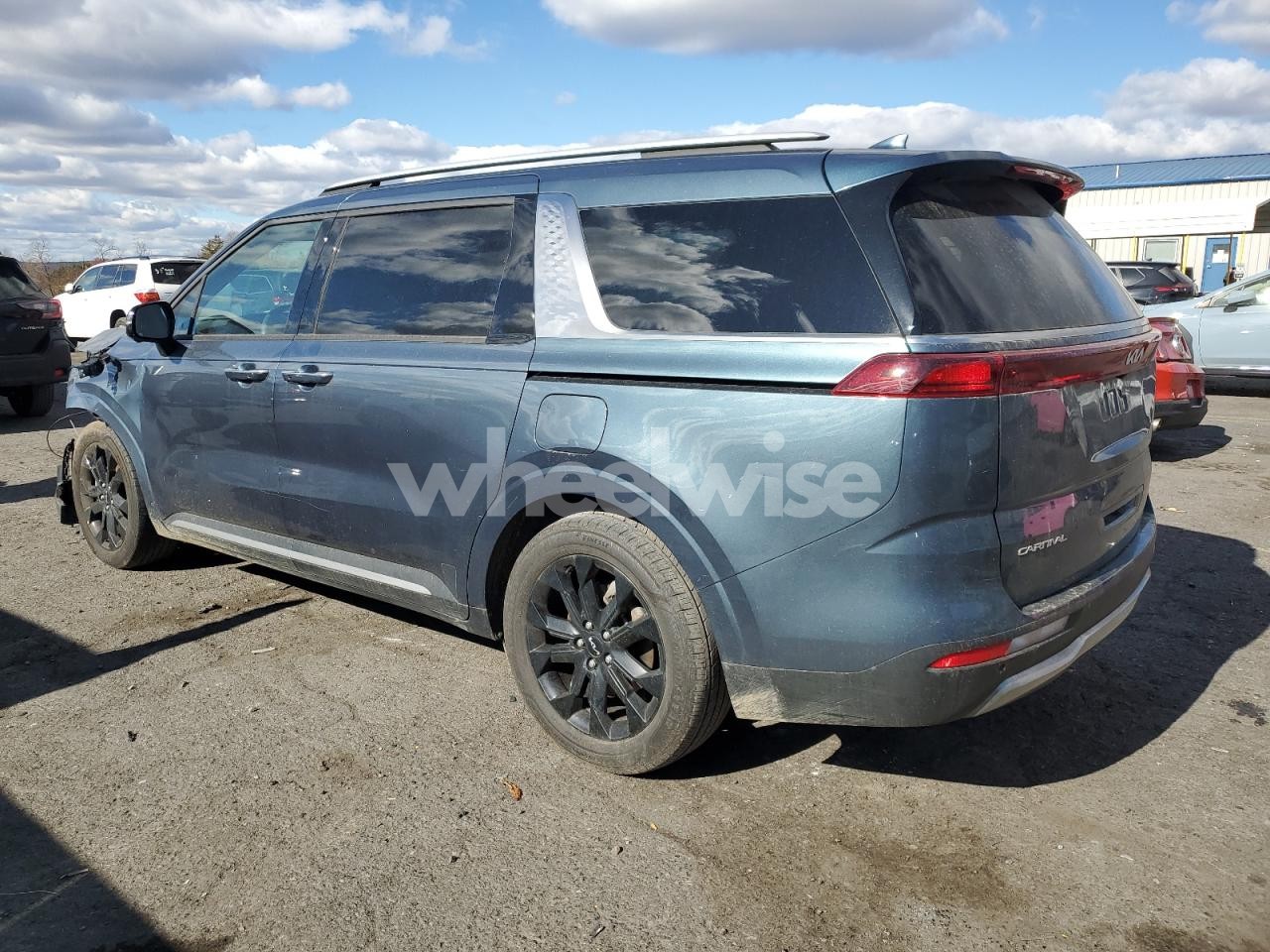 Photo 2 of 2024 KIA CARNIVAL SX (VIN KNDNE5H33R6389276)