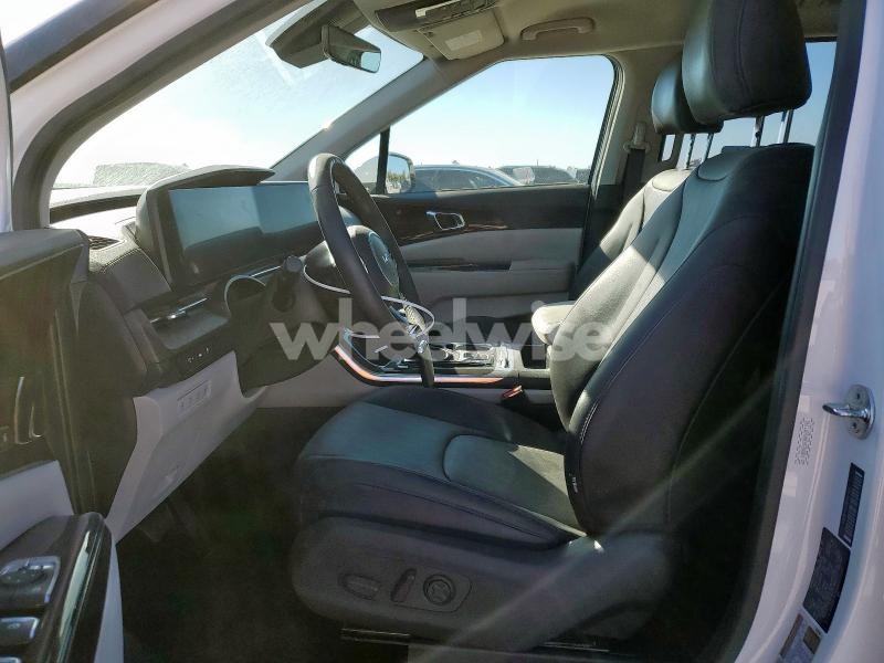 Photo 5 of 2024 KIA CARNIVAL SX (VIN KNDNE5H34R6397192)