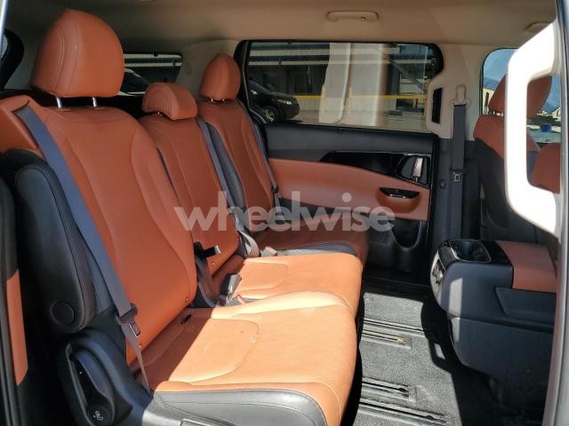 Photo 5 of 2024 KIA CARNIVAL SX (VIN KNDNE5H37R6386493)