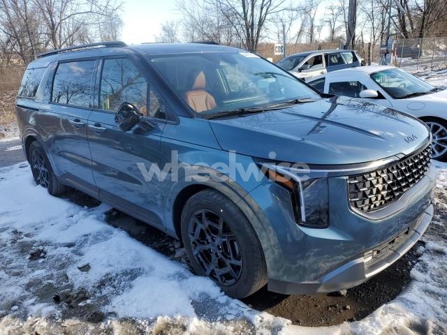 2025 KIA CARNIVAL SX (VIN KNDNE5K34S6485318) main photo