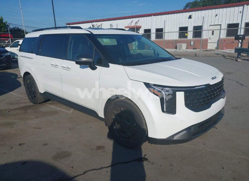 2025 Kia Carnival MPV SX (VIN KNDNE5K3XS6534585) main photo