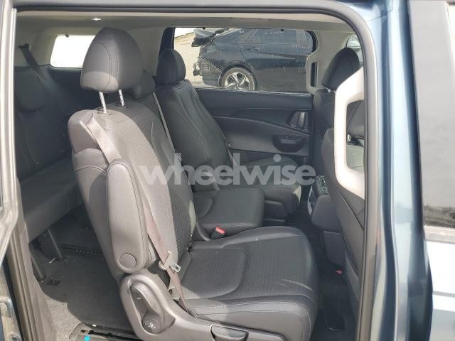 Photo 7 of 2025 KIA CARNIVAL SX (VIN KNDNE5KA1S6042042)