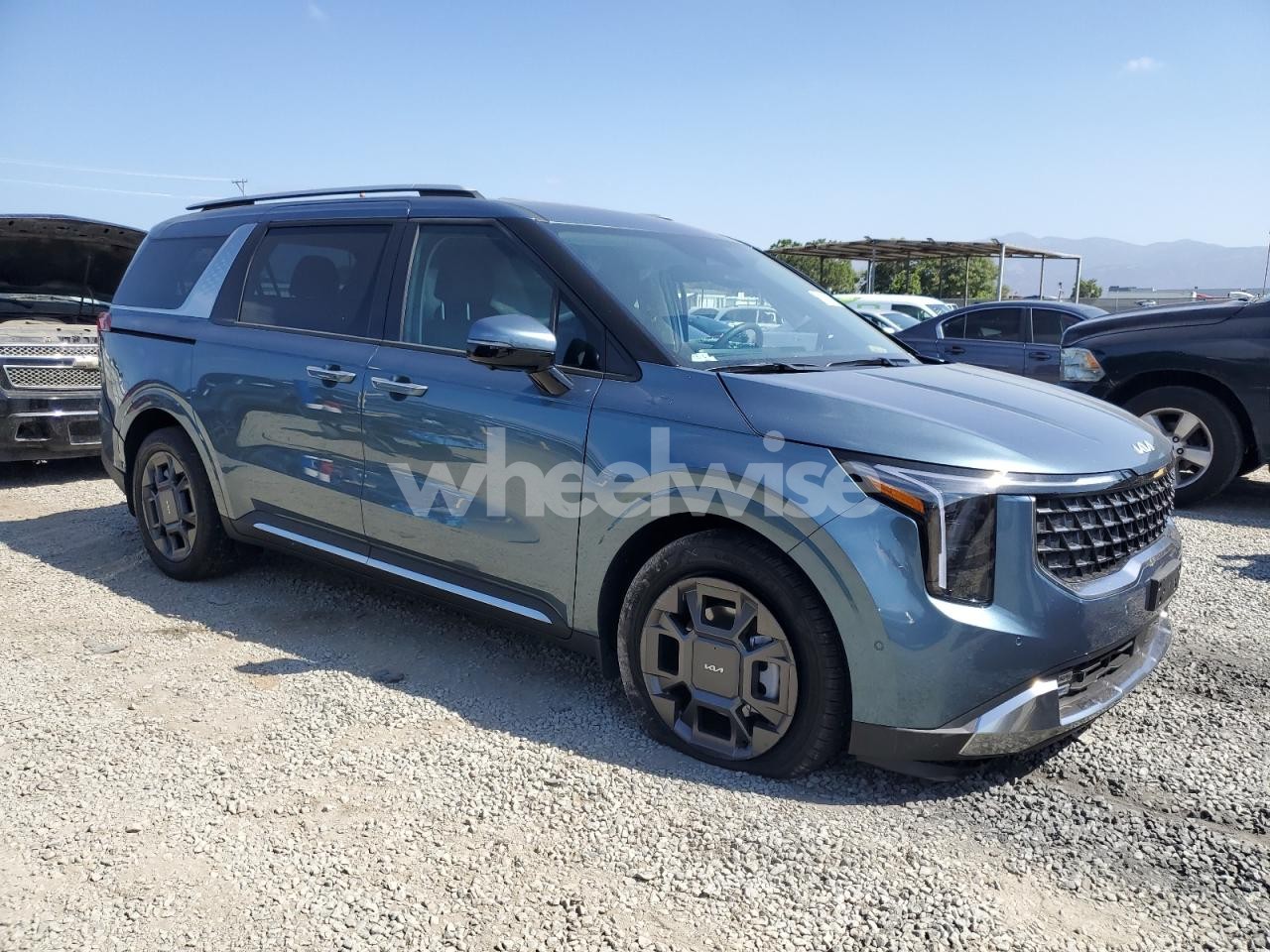 Photo 4 of 2026 KIA CARNIVAL SX (VIN KNDNE5KA6T6092582)