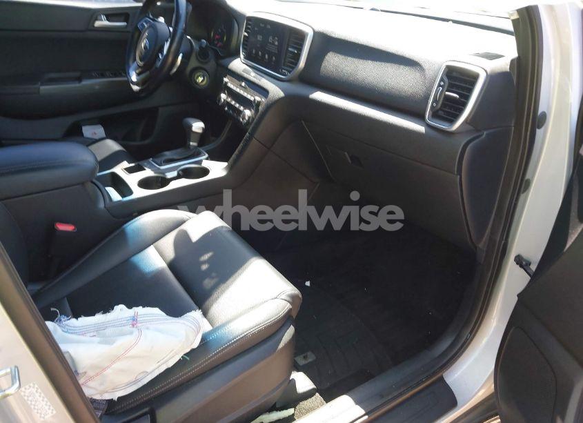 Photo 5 of 2020 Kia Sportage S (VIN KNDP63AC1L7651768)