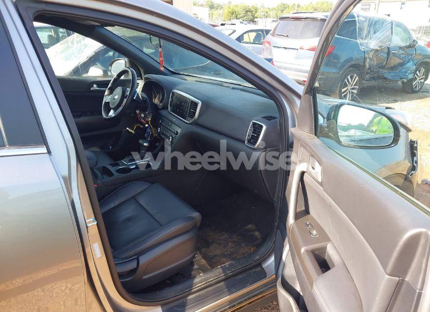 Photo 5 of 2020 Kia Sportage S (VIN KNDP6CAC4L7714071)