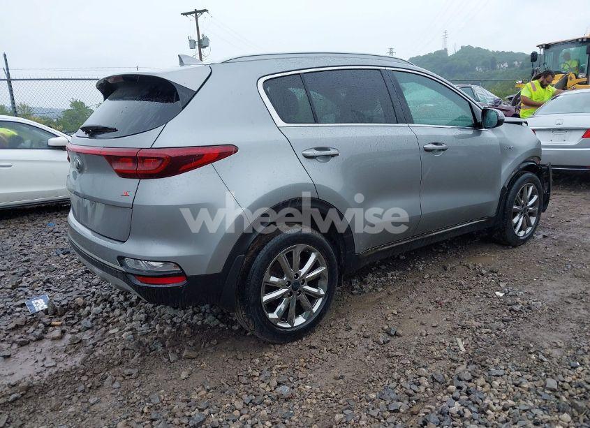 Photo 4 of 2020 Kia Sportage S (VIN KNDP6CAC9L7647919)
