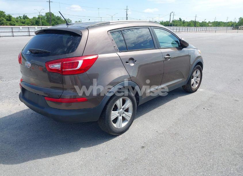 Photo 4 of 2012 Kia Sportage LX (VIN KNDPB3A20C7266396)