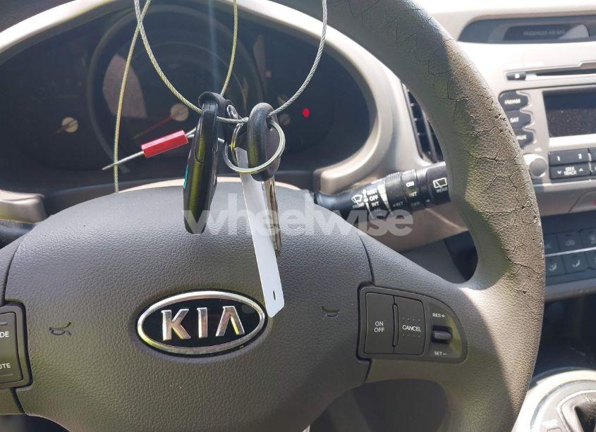 Photo 11 of 2011 Kia Sportage LX (VIN KNDPB3A21B7015594)