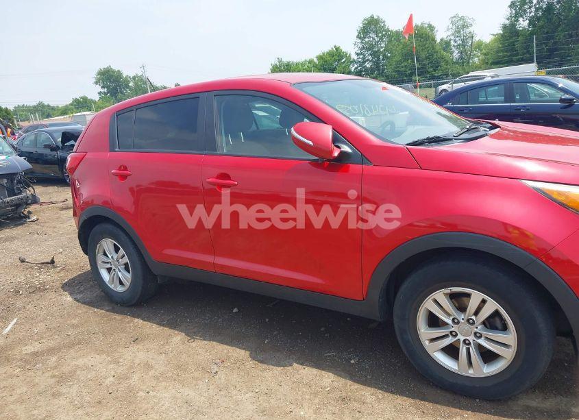 Photo 13 of 2011 Kia Sportage LX (VIN KNDPB3A21B7015594)
