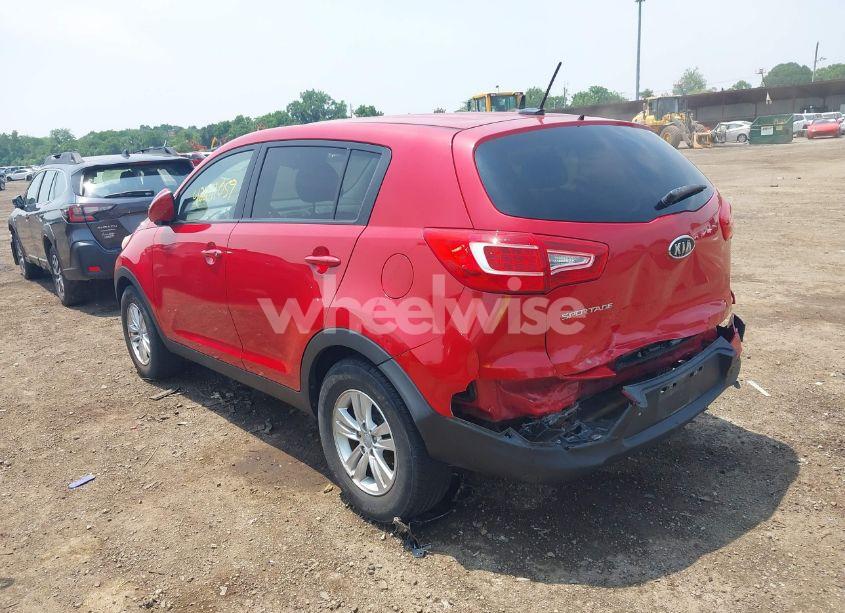 Photo 3 of 2011 Kia Sportage LX (VIN KNDPB3A21B7015594)