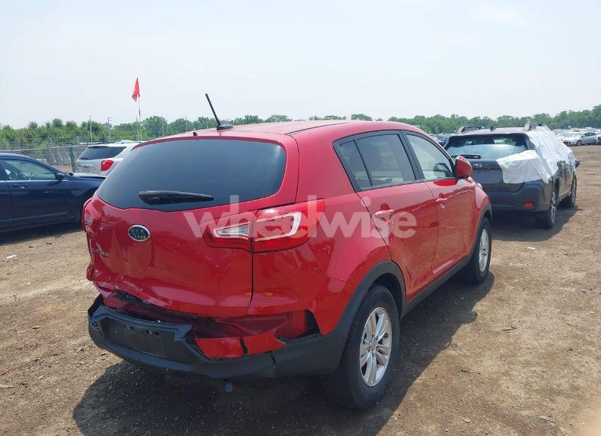 Photo 4 of 2011 Kia Sportage LX (VIN KNDPB3A21B7015594)