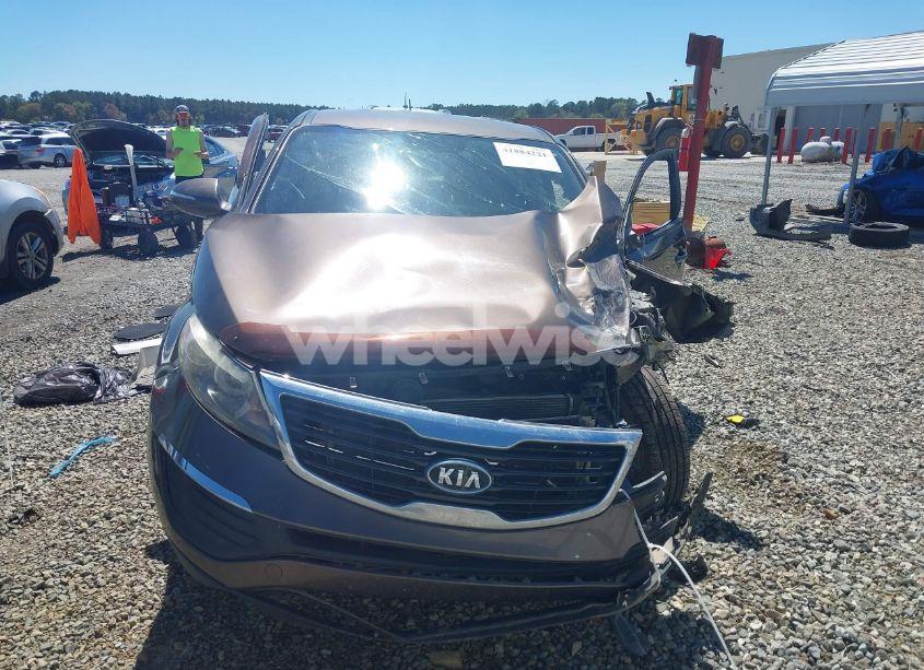 Photo 12 of 2011 Kia Sportage LX (VIN KNDPB3A21B7070496)