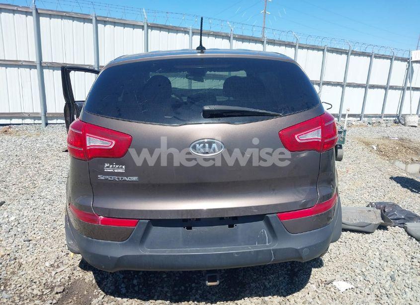 Photo 16 of 2011 Kia Sportage LX (VIN KNDPB3A21B7070496)