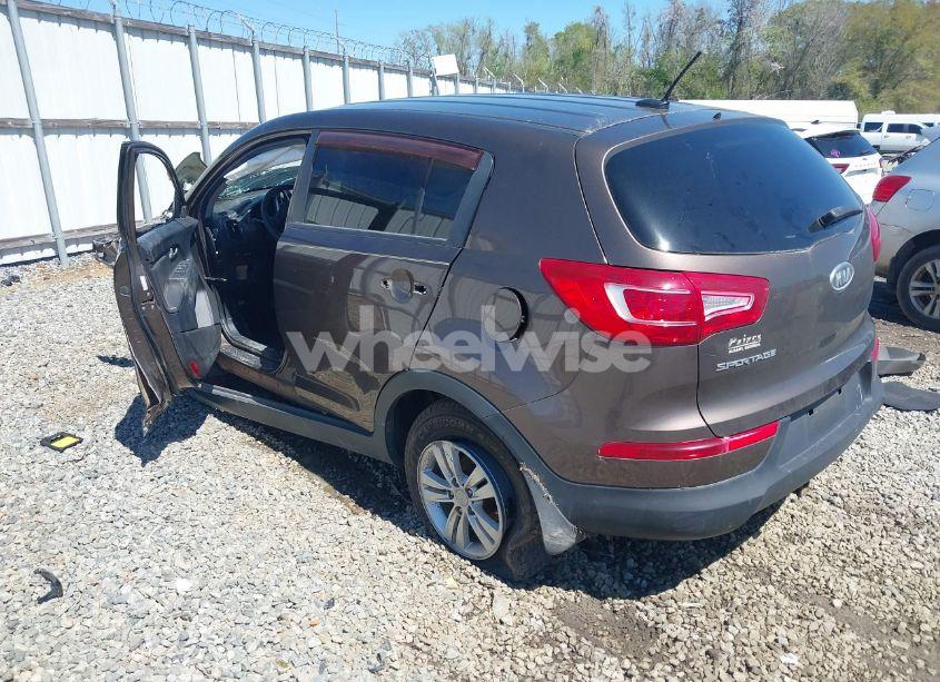 Photo 3 of 2011 Kia Sportage LX (VIN KNDPB3A21B7070496)